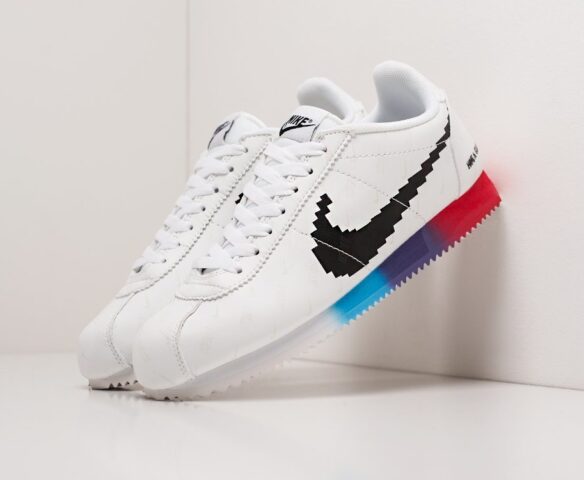 Nike classic cortez clearance leather trainers in white